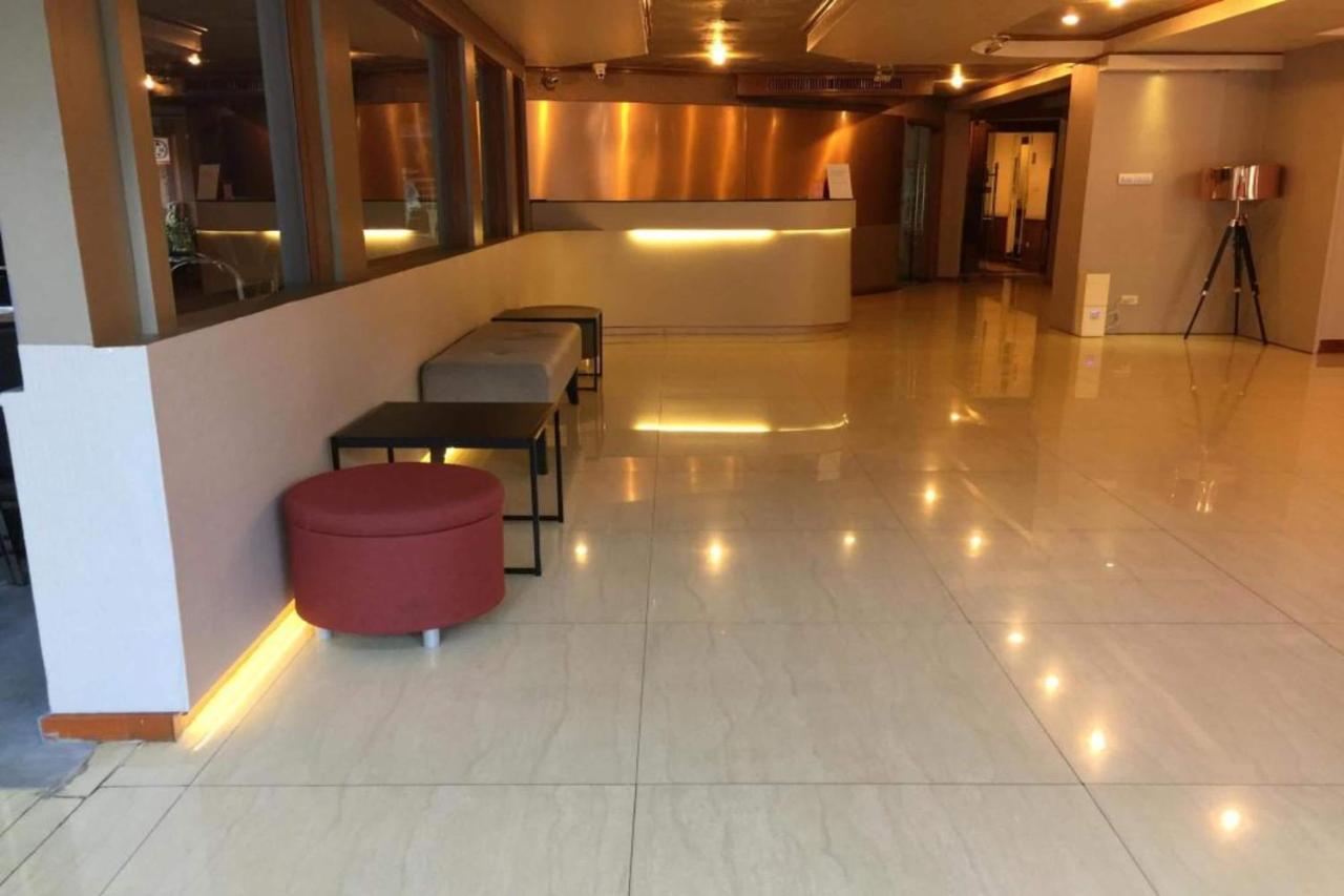 Oyo 796 Paradise Sukhumvit Hotel Bangkok Exterior photo